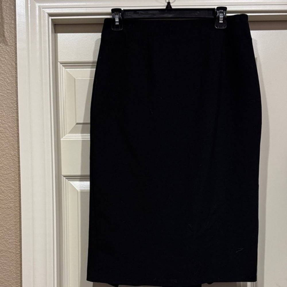 Elegant Black Pencil Skirt
